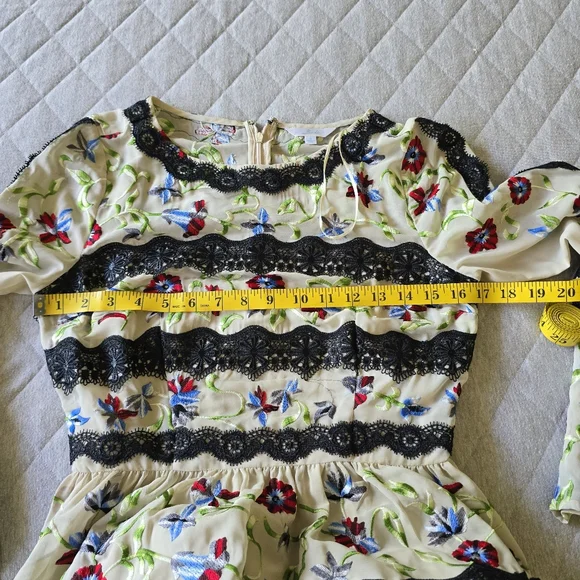Modcloth Geode Floral Embroidered Lace Dress Size Small - Picture 11 of 14